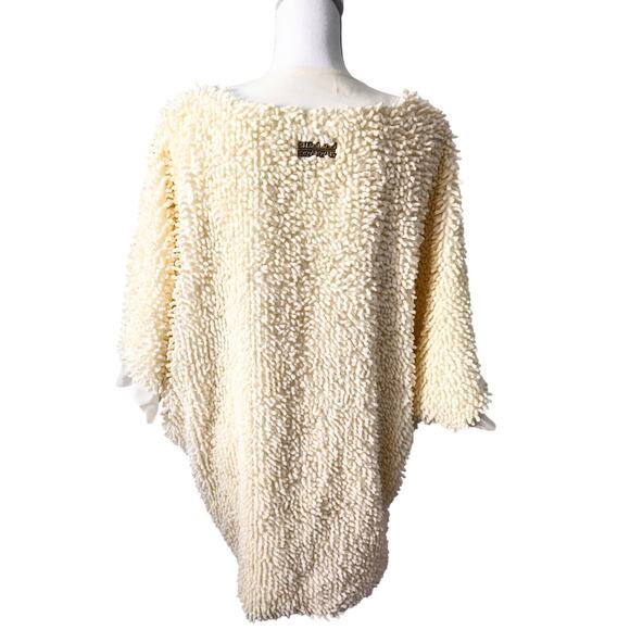 ShagBagg Unisex Shaggy Reversible Cream Wrap With Side Jackets - Picture 5 of 5